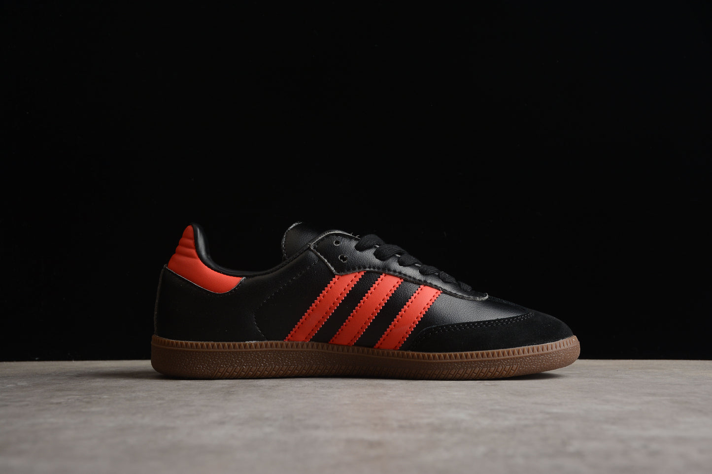 SAMBA OG SHOES X MANCHESTER UNITED