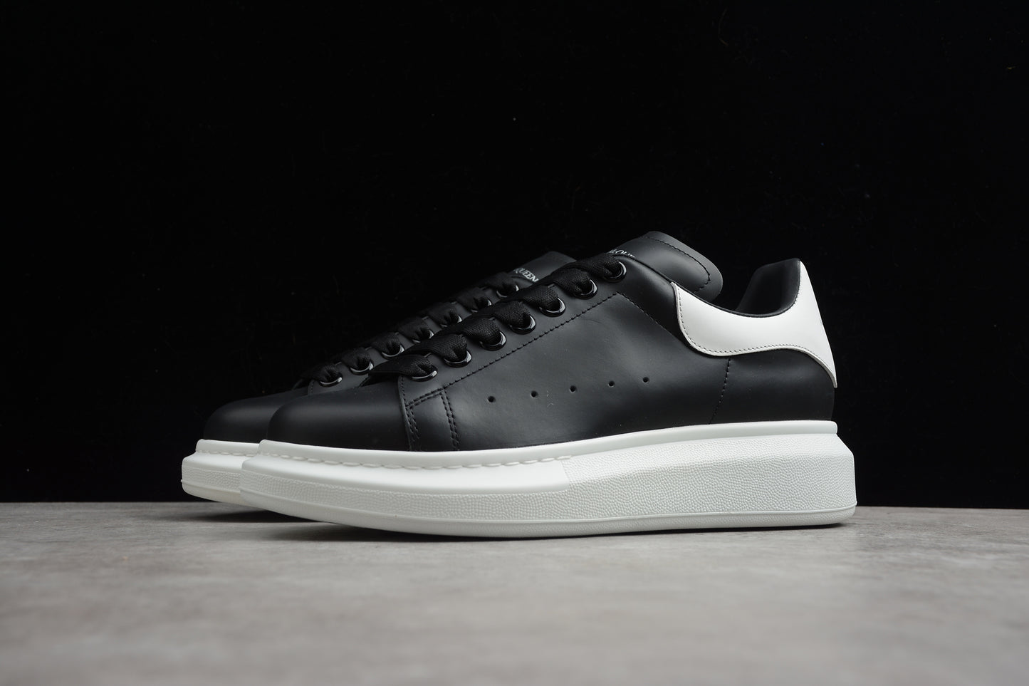 Alexander McQueen Oversized Sneaker in Black