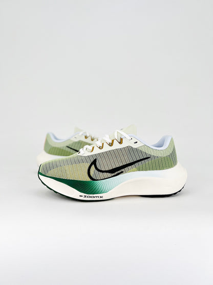 Nike Zoom Fly 5