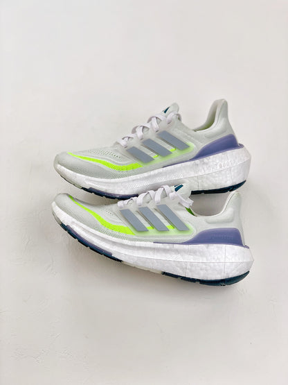 AD Ultra Boost Light UB2023