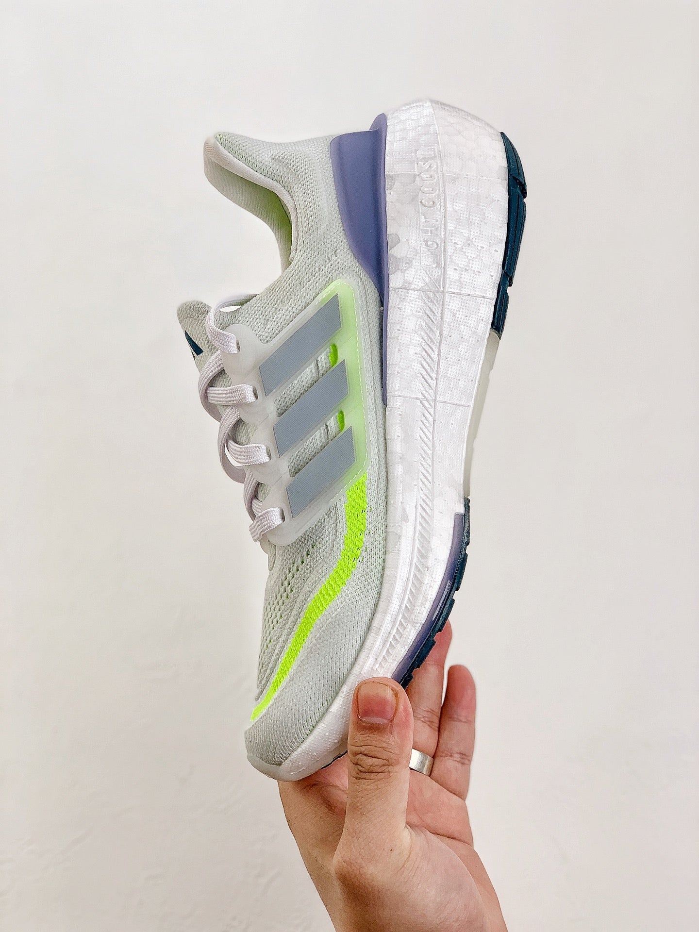 AD Ultra Boost Light UB2023