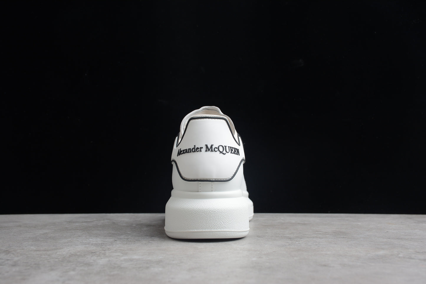 Alexander McQueen Oversized Sneaker in White/black