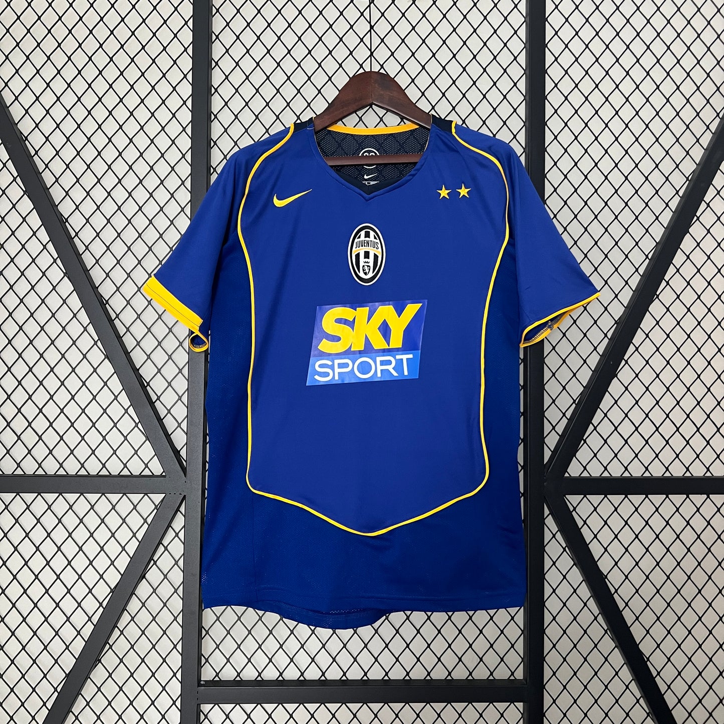 Retro Juventus 04/05 Away